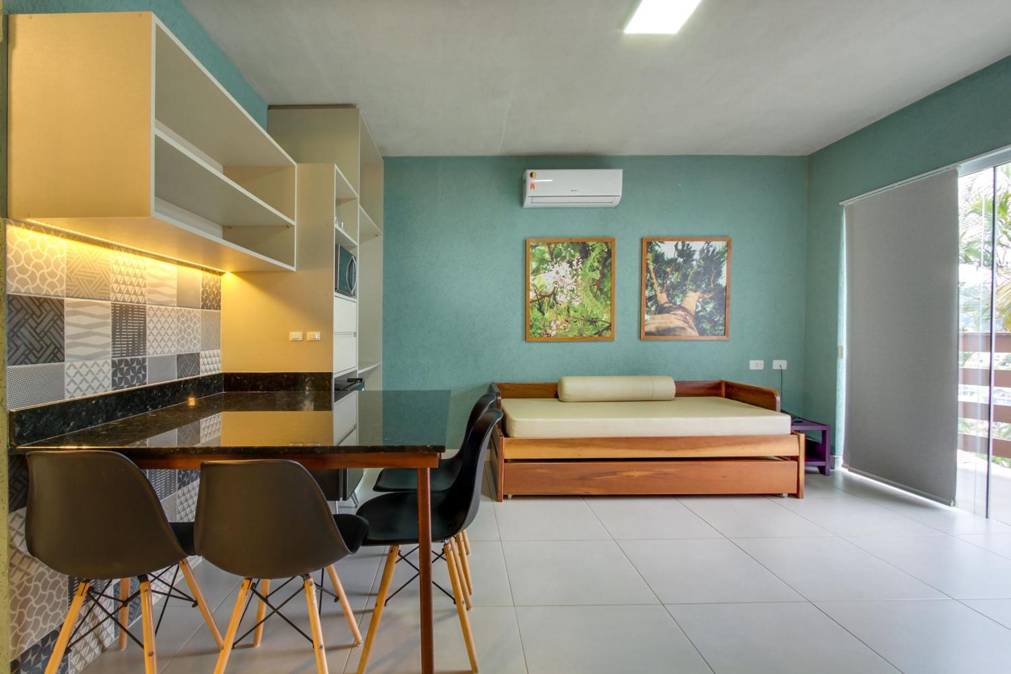 Apartamento de 2 Quartos com Vista do Mar