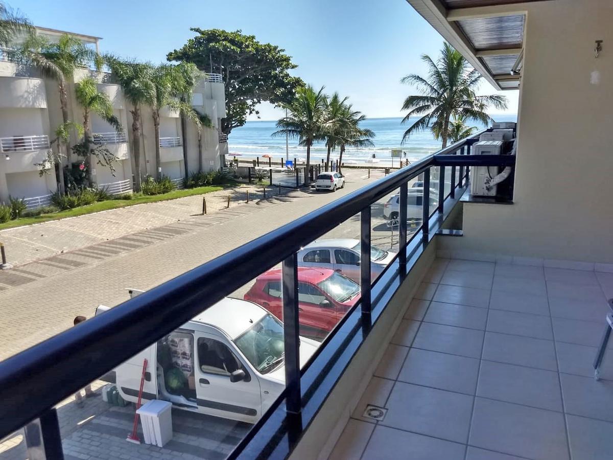 Quarto Quádruplo com Vista Lateral do Mar